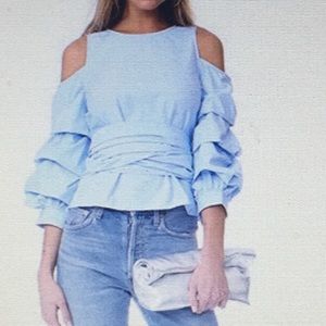 J.O.A cold shoulder top